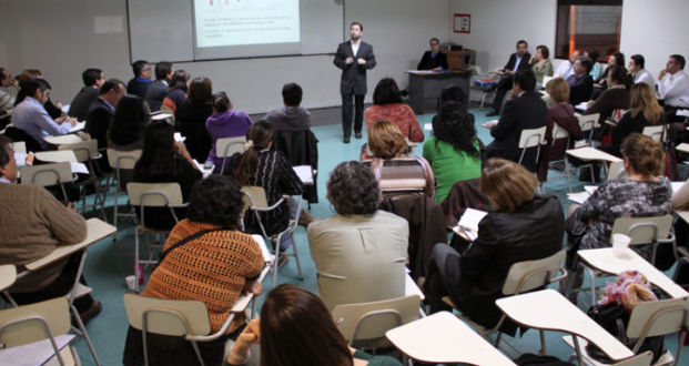 Formación ciudadana y valoración de la democracia: el rol de la escuela y del liderazgo educativo Formación ciudadana y valoración de la democracia: el rol de la escuela y del liderazgo educativo