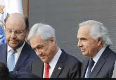 Tres caras de un mismo rostro político Tres caras de un mismo rostro político