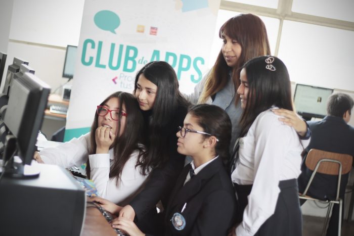 Apps de inclusión y seguridad ganan concurso de estudiantes que buscaban resolver necesidades reales de su comunidad Apps de inclusión y seguridad ganan concurso de estudiantes que buscaban resolver necesidades reales de su comunidad