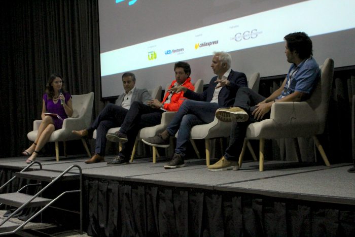 Líderes empresariales se reúnen para analizar los principales desafíos logísticos del acelerado y creciente comercio móvil Líderes empresariales se reúnen para analizar los principales desafíos logísticos del acelerado y creciente comercio móvil