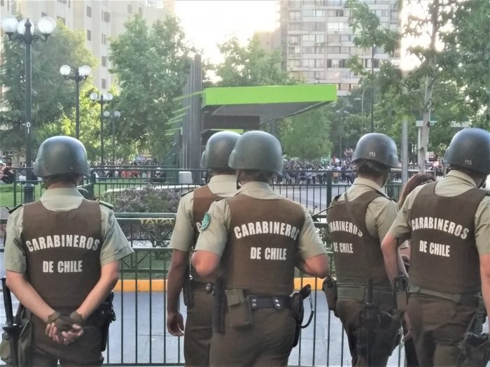 Carabineros de mal en peor: U. de Talca advierte que el organismo policial “podría caer en el sótano de la confianza institucional” Carabineros de mal en peor: U. de Talca advierte que el organismo policial