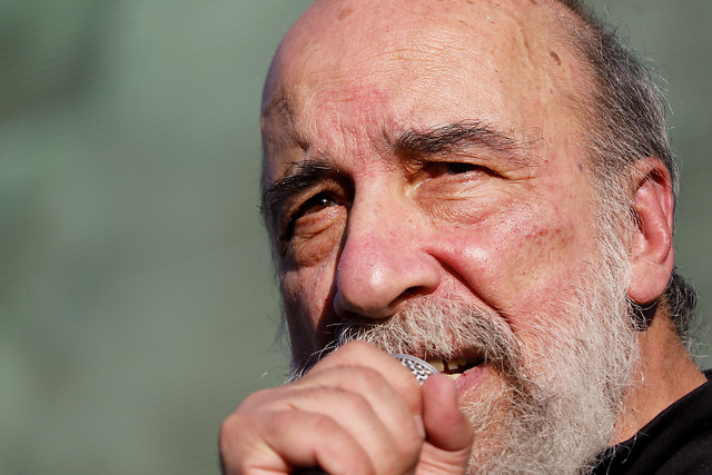 Raúl Zurita: «La pluralidad de la Convención Constituyente representa un avance revolucionario» Raúl Zurita: «La pluralidad de la Convención Constituyente representa un avance revolucionario»