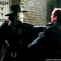 “V de Vendetta”: la película que hizo del 5 de noviembre una revolución