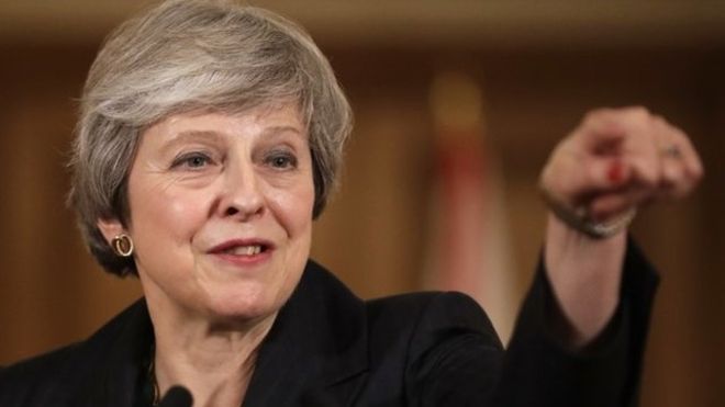 Brexit: Theresa May se aferra al poder pese a la tormenta por el acuerdo de salida de Reino Unido de la Unión Europea Brexit: Theresa May se aferra al poder pese a la tormenta por el acuerdo de salida de Reino Unido de la Unión Europea