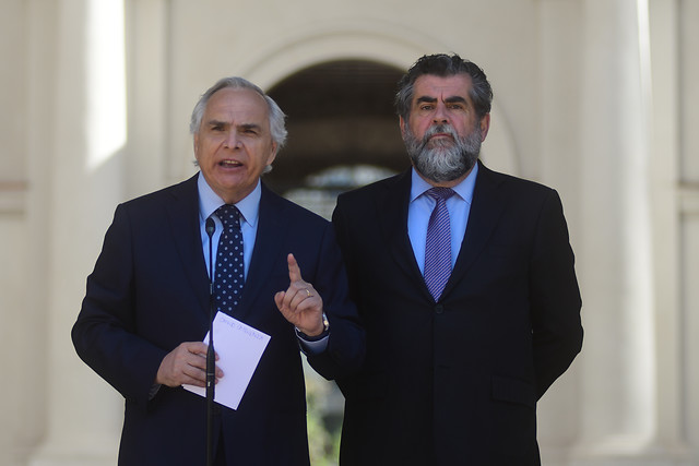 La Moneda contra las cuerdas: Chadwick sale a contextualizar bala loca que mató a Camilo Catrillanca La Moneda contra las cuerdas: Chadwick sale a contextualizar bala loca que mató a Camilo Catrillanca