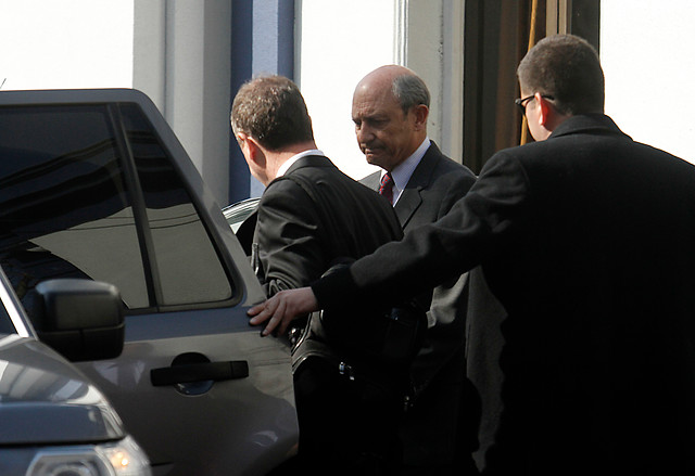 Condenan al ex comandante en Jefe del Ejército, Juan Emilio Cheyre, por encubrir 15 homicidios de la Caravana de la Muerte Condenan al ex comandante en Jefe del Ejército, Juan Emilio Cheyre, por encubrir 15 homicidios de la Caravana de la Muerte