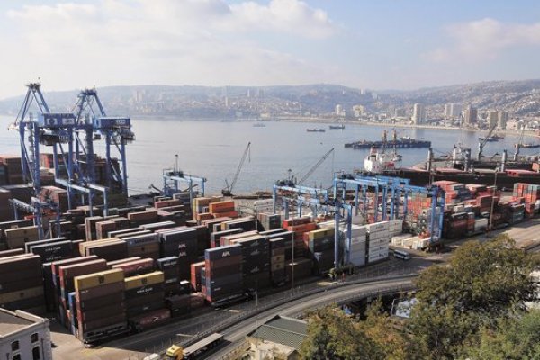 Una oficina de asuntos marítimos y portuarios: prioridad impostergable para Valparaíso Una oficina de asuntos marítimos y portuarios: prioridad impostergable para Valparaíso