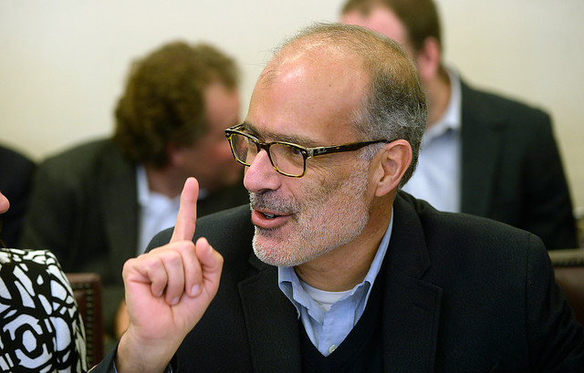 Siguen los reparos al proyecto que rebaja la jornada a 40 horas: exministro Rodrigo Valdés advierte que “equivale a un aumento del 11% del costo laboral” Siguen los reparos al proyecto que rebaja la jornada a 40 horas: exministro Rodrigo Valdés advierte que “equivale a un aumento del 11% del costo laboral”