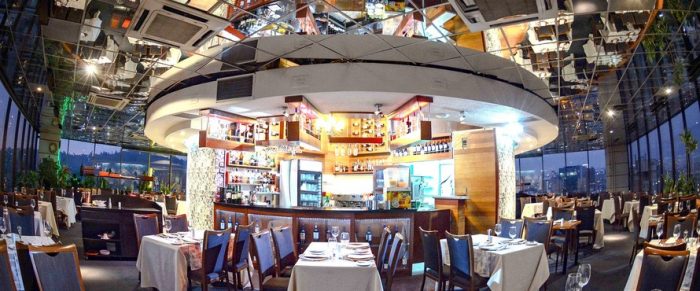 Restaurantes exclusivos de Santiago se unen por una causa y tendrán menús a precios rebajados Restaurantes exclusivos de Santiago se unen por una causa y tendrán menús a precios rebajados