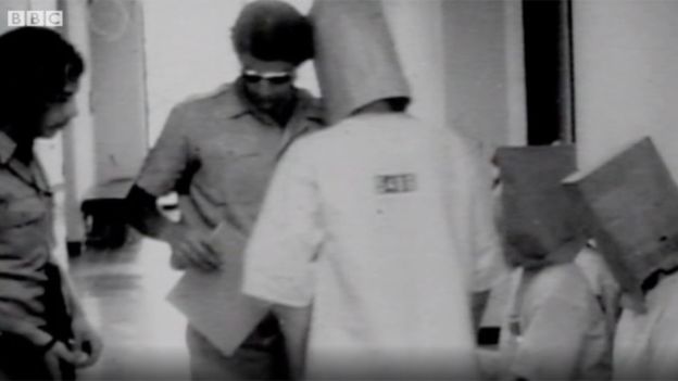 Cómo fue el famoso “experimento de la cárcel de Stanford” que tuvo que suspenderse por perversidad Cómo fue el famoso “experimento de la cárcel de Stanford” que tuvo que suspenderse por perversidad