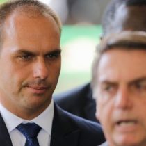 Hijo de Bolsonaro ofrece Brasil para juzgar 