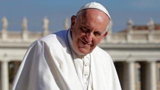 La “preocupación” del Papa Francisco por los homosexuales en el clero La