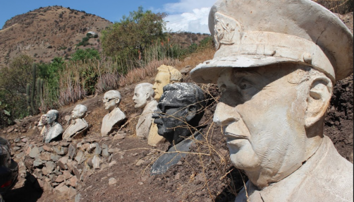 Arturo Hevia, el escultor detrás de los monumentos a Allende y Merino: “Todos tienen derecho a tener una estatua” Arturo Hevia, el escultor detrás de los monumentos a Allende y Merino: “Todos tienen derecho a tener una estatua”