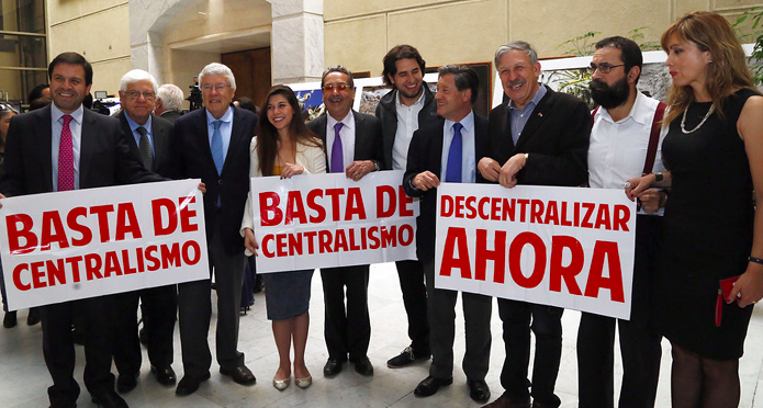 Descentralización Política 2020. Un problema y una propuesta Descentralización Política 2020. Un problema y una propuesta