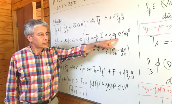 Matemático chileno de la U. de Concepción destaca como editor de prestigiosa revista de la Sociedad Matemática de EE.UU Matemático chileno de la U. de Concepción destaca como editor de prestigiosa revista de la Sociedad Matemática de EE.UU