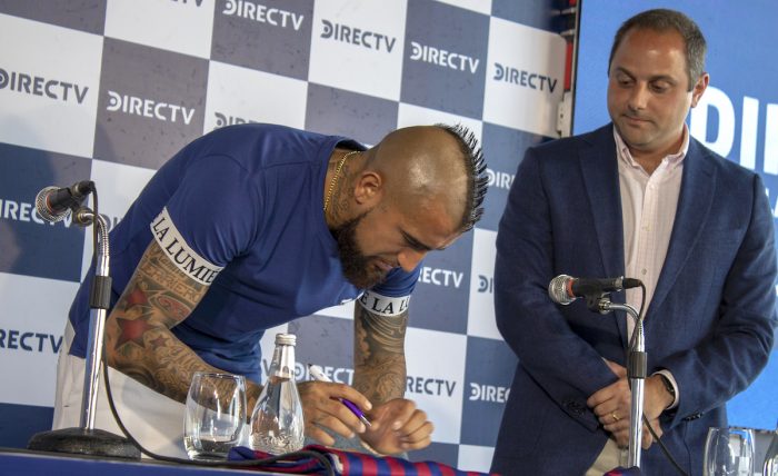 Arturo Vidal llega a Chile para firmar como principal rostro deportivo de DirecTV