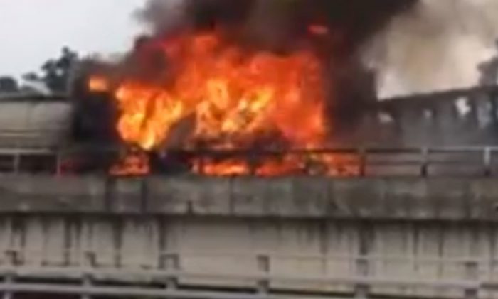 La explosión que se originó por el choque de dos camiones en la ruta 5 Sur La explosión que se originó por el choque de dos camiones en la ruta 5 Sur