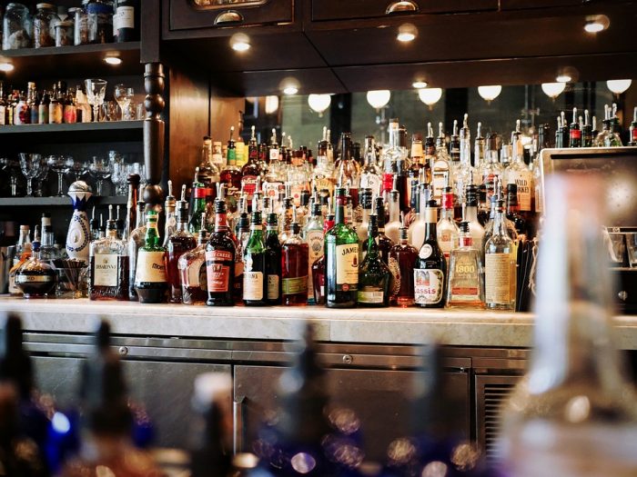 ¿Qué bebidas alcohólicas prefieren los chilenos? ¿Qué bebidas alcohólicas prefieren los chilenos?