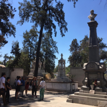 Municipalidad de Recoleta interpuso querella contra Schüler por obra robada del Cementerio General