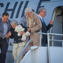 Vuelta a casa: Avión FACh trajo a segundo grupo de chilenos desde Venezuela