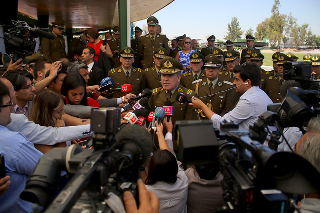 Hermes Soto se victimiza y justifica su negativa a renunciar a la dirección general de Carabineros Hermes Soto se victimiza y justifica su negativa a renunciar a la dirección general de Carabineros