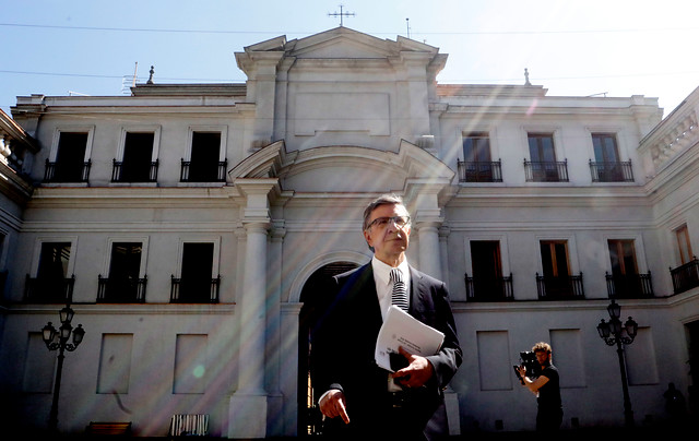 Corre con ventaja: Lavín sigue liderando la carrera presidencial de acuerdo a la encuesta Pulso Ciudadano Corre con ventaja: Lavín sigue liderando la carrera presidencial de acuerdo a la encuesta Pulso Ciudadano