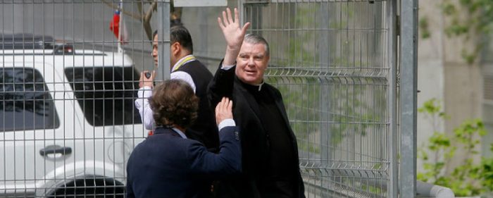 Antes de cumplir el plazo, John O’Reilly se fue hoy de Chile Antes de cumplir el plazo, John O'Reilly se fue hoy de Chile