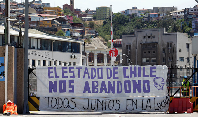 A fojas cero: trabajadores portuarios de Valparaíso rechazan propuesta de la empresa y el Gobierno A fojas cero: trabajadores portuarios de Valparaíso rechazan propuesta de la empresa y el Gobierno
