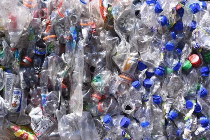 Más de 35 toneladas de botellas plásticas recicló Rapa Nui en el 2018 Más de 35 toneladas de botellas plásticas recicló Rapa Nui en el 2018