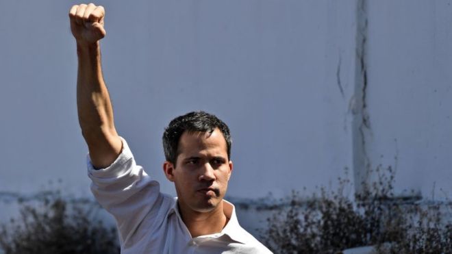 Juan Guaidó: cómo pasó en 48 horas de ser un diputado de Venezuela poco conocido al más prominente líder opositor del país Juan Guaidó: cómo pasó en 48 horas de ser un diputado de Venezuela poco conocido al más prominente líder opositor del país