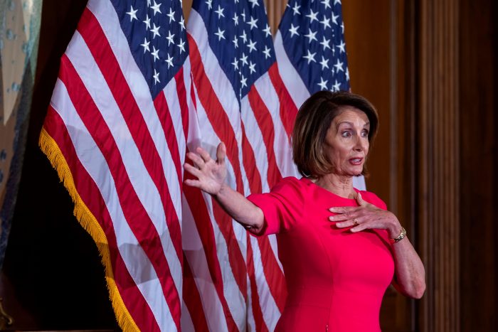Donald Trump saluda el “logro” de Pelosi e insiste en la necesidad del muro Donald Trump saluda el