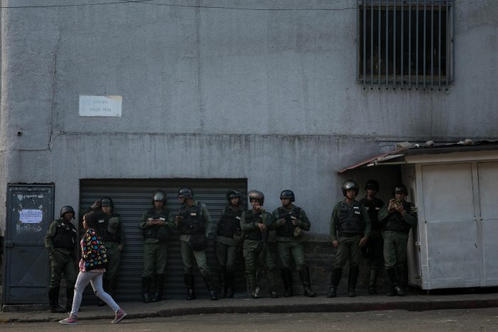 Venezuela: Gobierno de Nicolás Maduro informa de 27 soldados detenidos tras sublevación armada Venezuela: Gobierno de Nicolás Maduro informa de 27 soldados detenidos tras sublevación armada