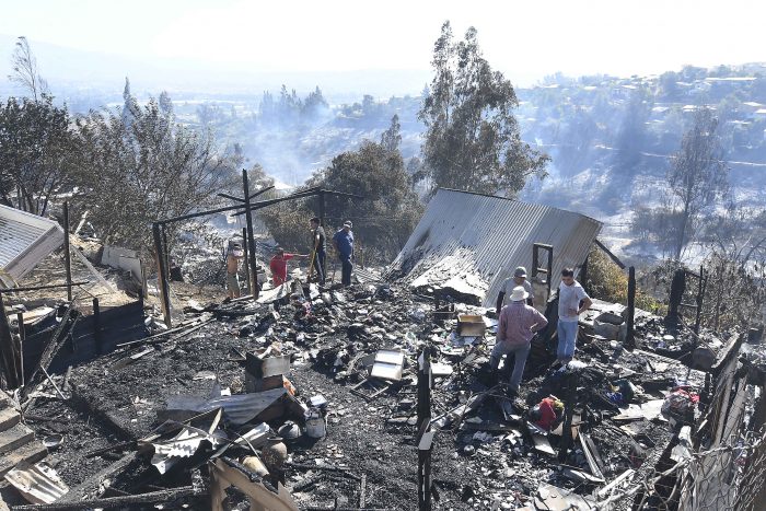 Conaf actualiza el estado de los incendios forestales que afectan al país: «Son semejantes a la catástrofe de 2017» Conaf actualiza el estado de los incendios forestales que afectan al país: