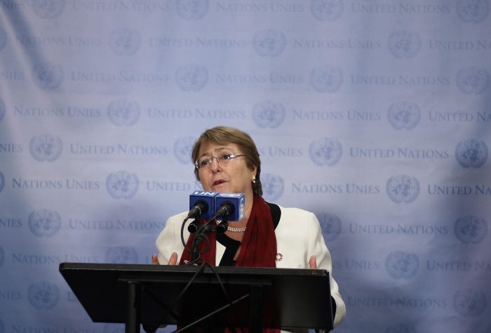 Usuarios de la nueva Línea 3 del Metro agradecen a Michelle Bachelet en el momento de su inauguración Usuarios de la nueva Línea 3 del Metro agradecen a Michelle Bachelet en el momento de su inauguración