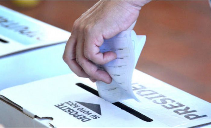 Congreso se inclina mayoritariamente por revertir voto voluntario y volver a sufragio obligatorio Congreso se inclina mayoritariamente por revertir voto voluntario y volver a sufragio obligatorio