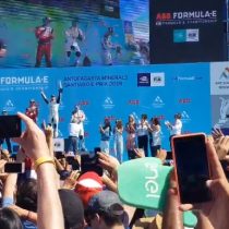 Ni en la Fórmula E se salva: la monumental pifiadera que recibió Andrés Chadwick al entregar un premio