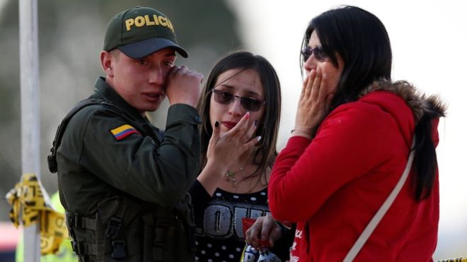 Carro bomba en Colombia: la conmoción en Bogotá después del atentado que dejó 21 muertos en una escuela de policía Carro bomba en Colombia: la conmoción en Bogotá después del atentado que dejó 21 muertos en una escuela de policía