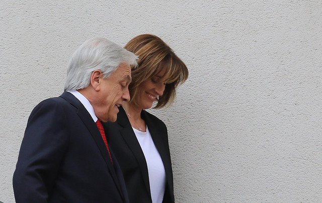 La retroexcavadora de Piñera que busca barrer los cambios en Educación La retroexcavadora de Piñera que busca barrer los cambios en Educación