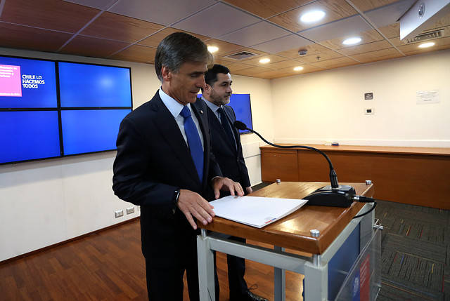 Valente tiene la palabra: artesanales esperan anuncio oficial de que el Gobierno se arrepintió del veto a la Ley de la Jibia Valente tiene la palabra: artesanales esperan anuncio oficial de que el Gobierno se arrepintió del veto a la Ley de la Jibia