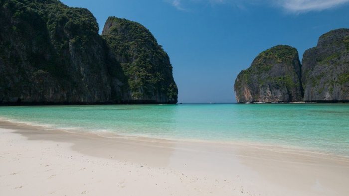Maya Bay, la icónica playa que hizo famosa Leonardo Di Caprio y que ahora nadie puede visitar