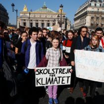 Jóvenes parisinos se suman a la revolución verde de Greta Thunberg