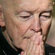 Vaticano expulsa a excardenal McCarrick por cargos de abuso sexual