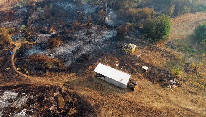 Incendio en Carahue: alcalde asegura que “la comuna está prácticamente incendiada por todos lados” Incendio en Carahue: alcalde asegura que “la comuna está prácticamente incendiada por todos lados”