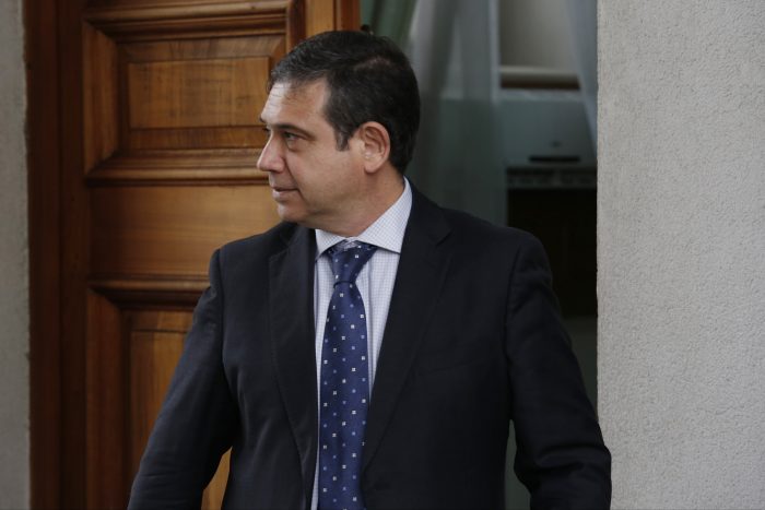 “Se saca la mugre”: la defensa del secretario general RN al millonario sueldo de funcionaria de Interior