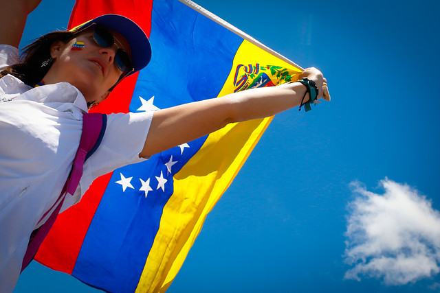La violencia frustra intento de llevar ayuda a Venezuela desde Colombia La violencia frustra intento de llevar ayuda a Venezuela desde Colombia
