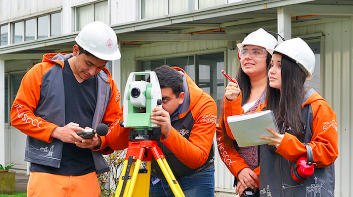 Propuestas para una nueva educación técnico profesional Propuestas para una nueva educación técnico profesional