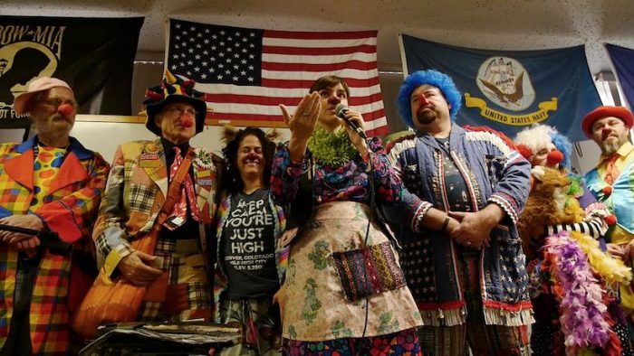 “Clownvets”: película chilena producida por Patch Adams obtiene premio en California “Clownvets”: película chilena producida por Patch Adams obtiene premio en California