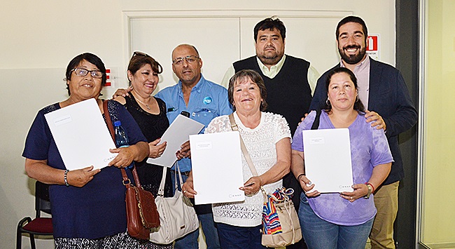 Primeras familias de Hualpén obtienen título de dominio de sus nuevas viviendas Primeras familias de Hualpén obtienen título de dominio de sus nuevas viviendas