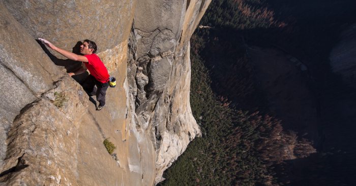Estrenan documental “Free Solo”: la hazaña del escalador Alex Honnold sin cuerda en muro El Capitán Estrenan documental “Free Solo”: la hazaña del escalador Alex Honnold sin cuerda en muro El Capitán