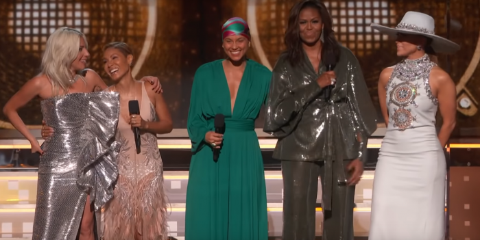 Mujeres arrasan en los Grammy y comparten el escenario con Michelle Obama Mujeres arrasan en los Grammy y comparten el escenario con Michelle Obama